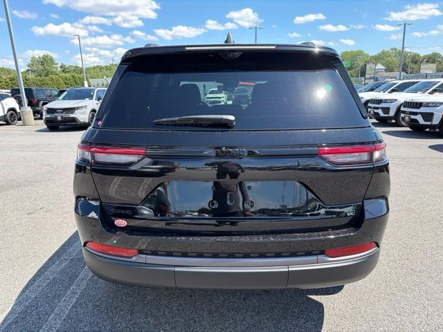New 2026 Black Jeep  image 4