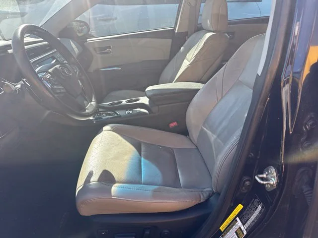 Used 2013 Black Toyota Limited image 12