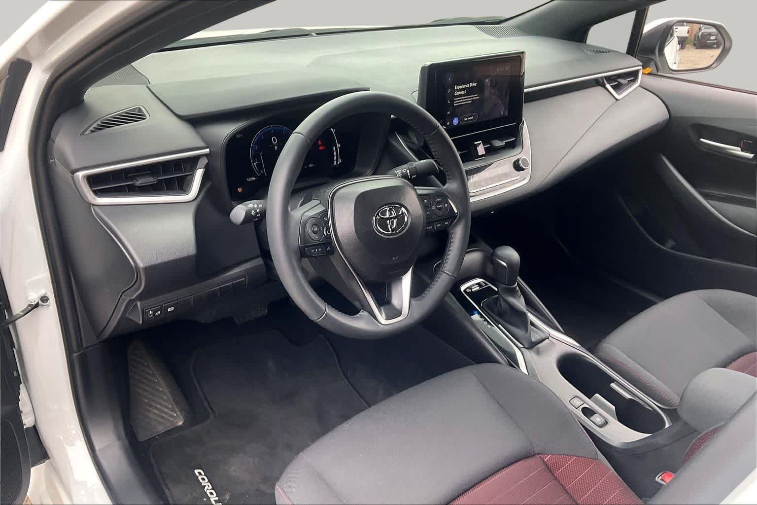 Used 2026 Ice Cap Toyota SE image 17