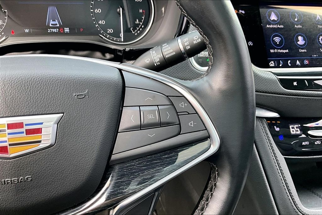 Used 2025 White Cadillac Premium Luxury image 21
