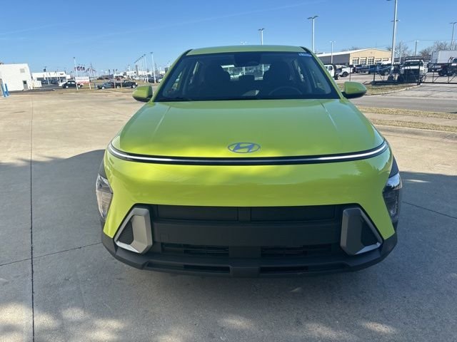 New 2026 Neoteric Yellow Hyundai SE image 4