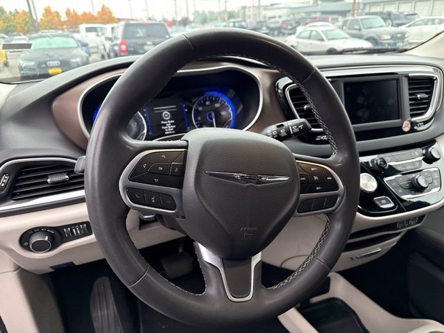 Used 2023 Bright White Clearcoat Chrysler LX image 8