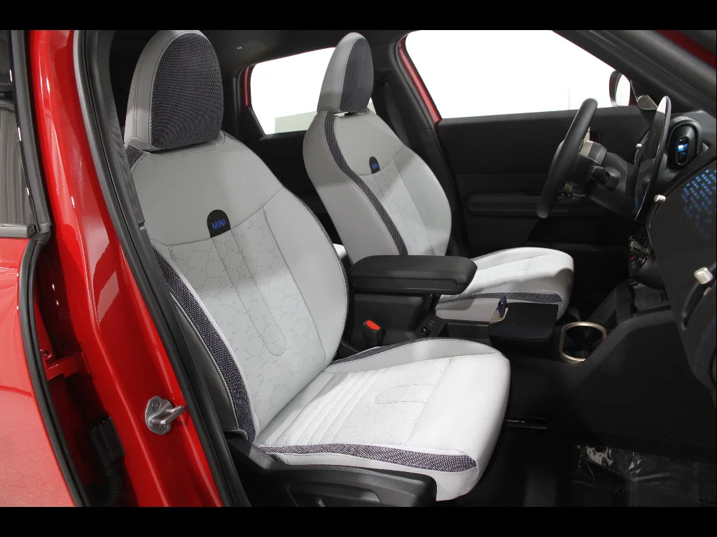 Used 2026 Chili Red II MINI S ALL4 image 19