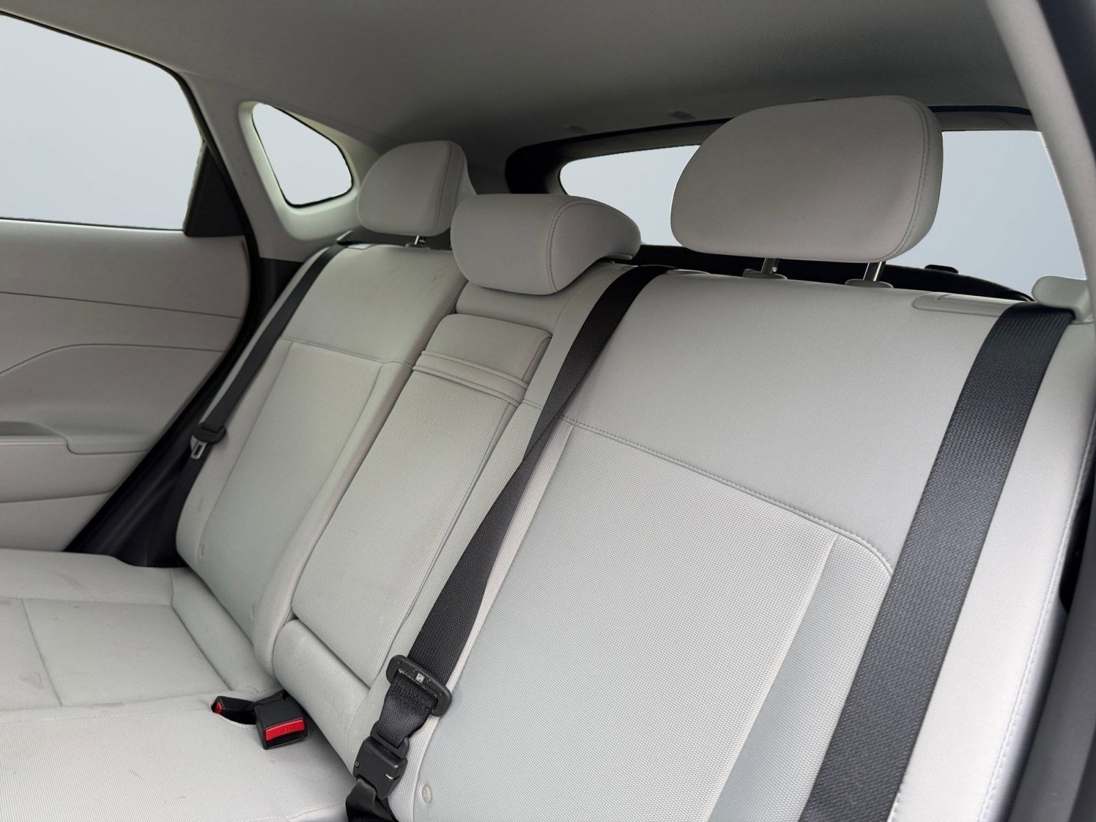 2025 Hyundai Kona SEL - Photo 13