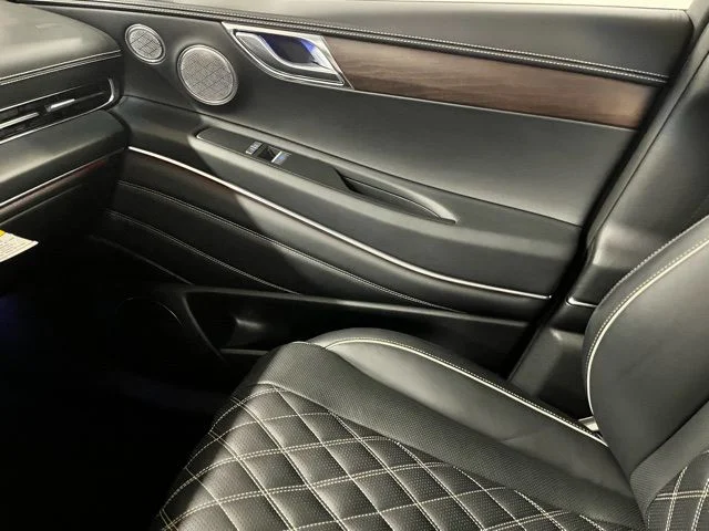 2024 GENESIS GV80 - Photo 16