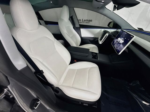 Used 2025  Tesla Long Range image 28