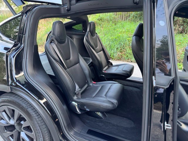 Used 2022 Solid Black Tesla Base image 16