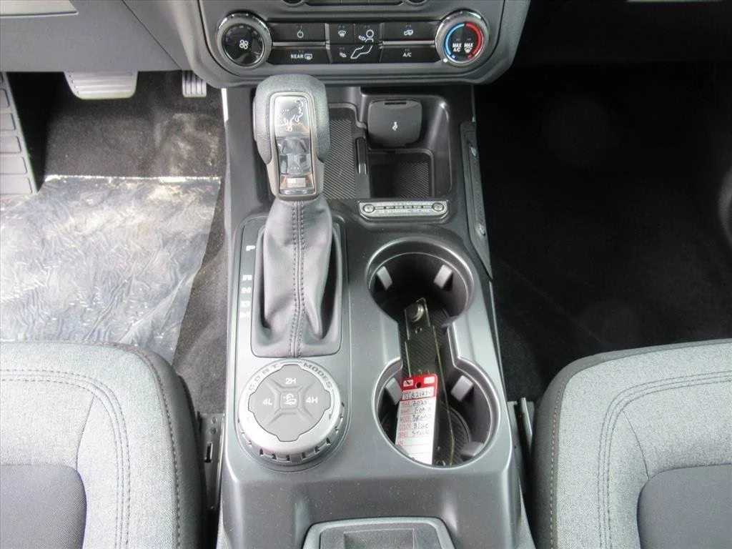 2025 Ford Bronco 4-Door Base - Photo 20