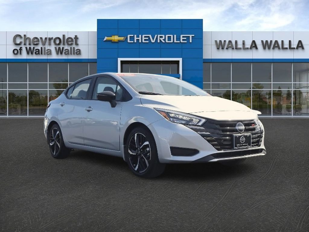 2025 Nissan Versa Sedan SR
