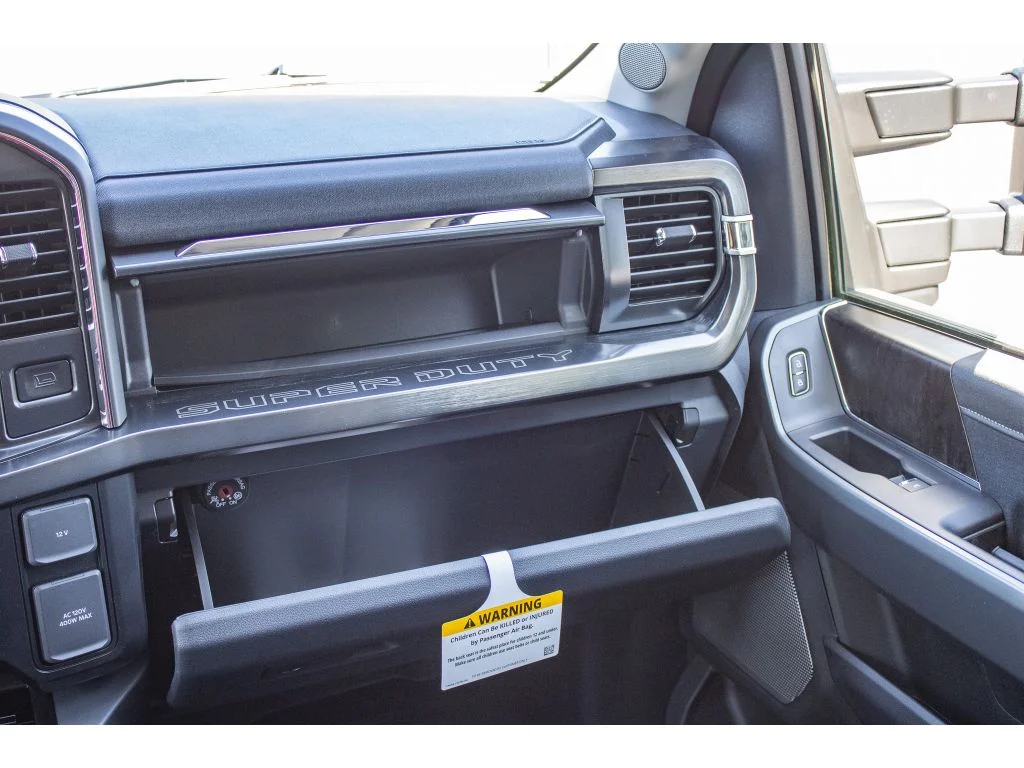 New 2026 Star White Metallic Tri-Coat Ford F-350® Lariat® image 61