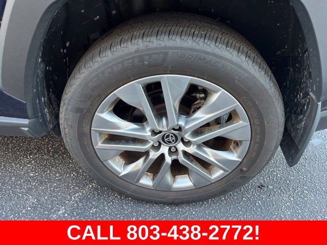 Used 2024  Toyota XLE Premium image 33