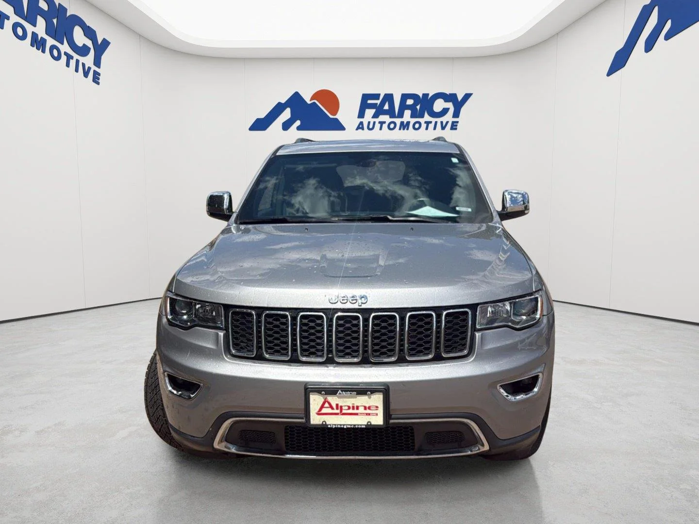 Used 2020 Billet Silver Metallic Clearcoat Jeep Limited image 2