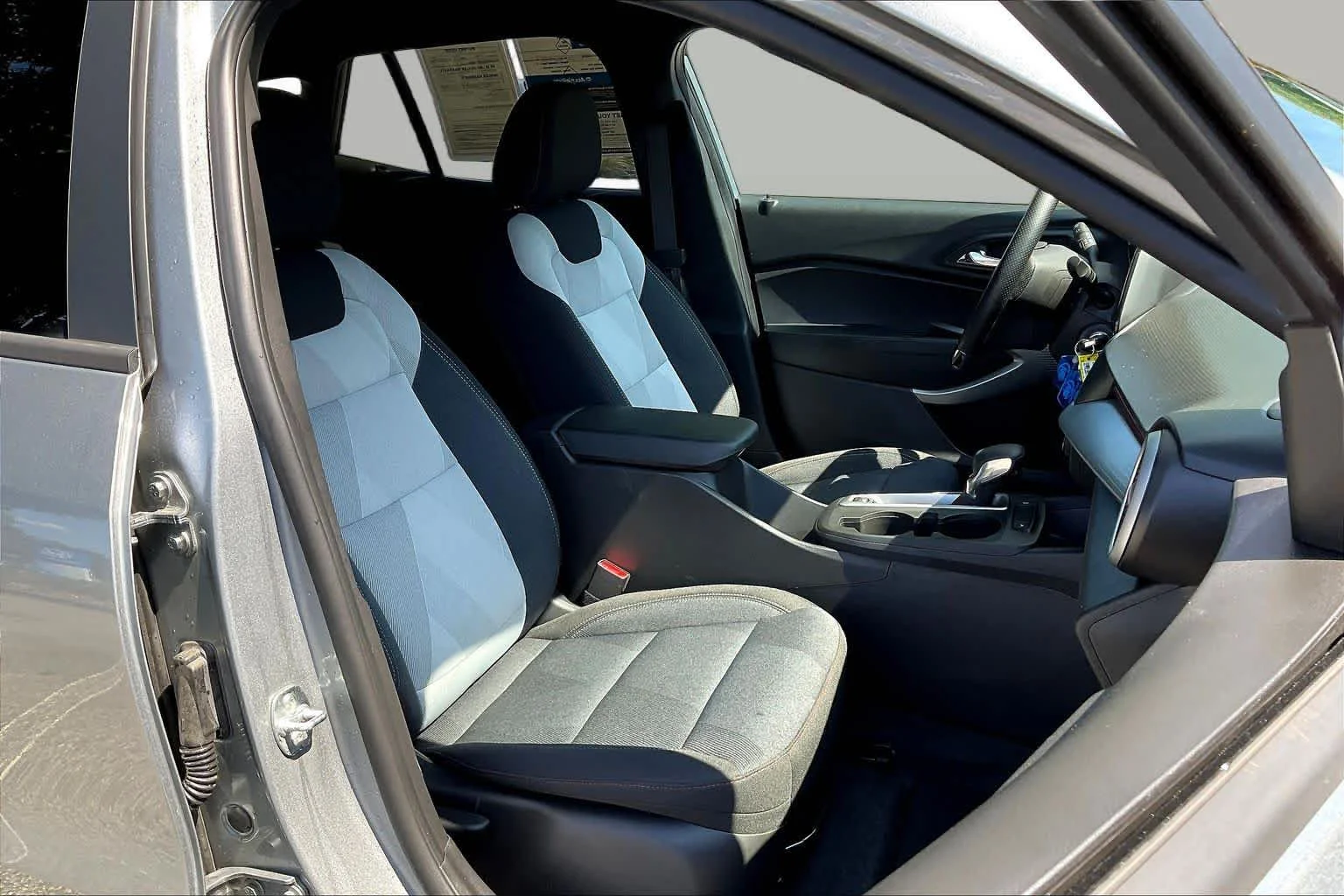 Used 2025 Sterling Gray Metallic Chevrolet 1RS image 9