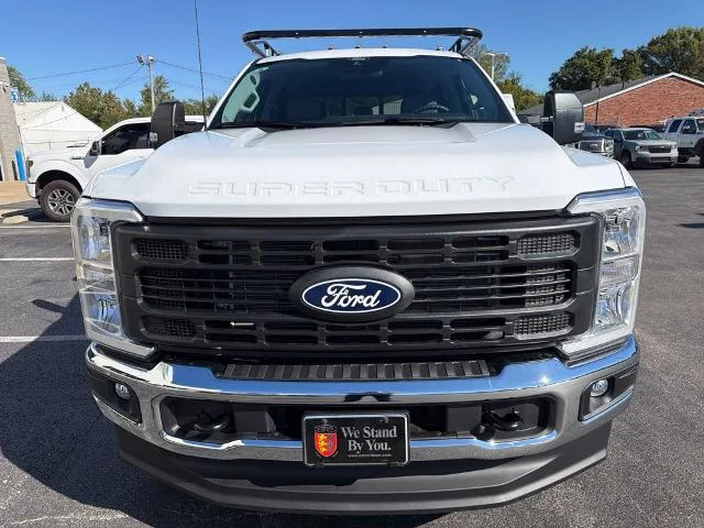 New 2027 Oxford White Ford F-350® XL image 35