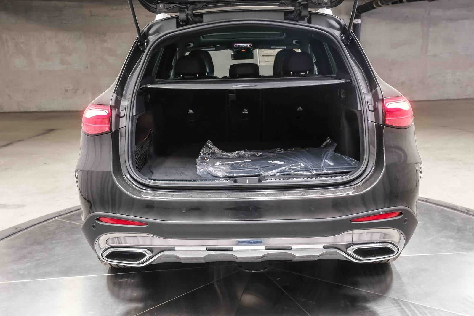 New 2026 Graphite Grey Metallic Mercedes-Benz GLC 300 image 72