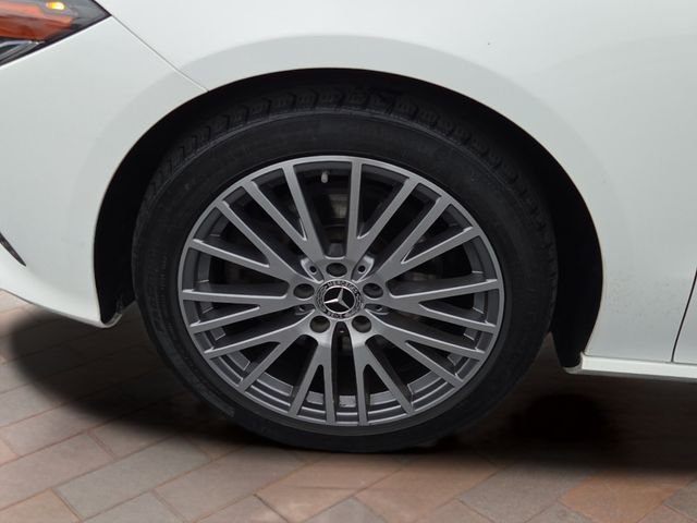 Used 2020  Mercedes-Benz CLA 250 image 26