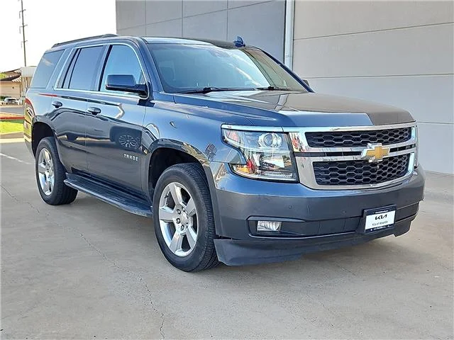 Used 2019 Shadow Gray Met Chevrolet LT 4x4 image 4