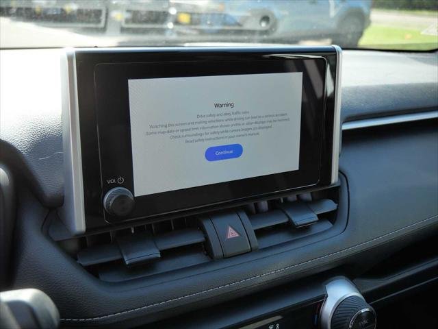 Certified Used 2025 SILVER SKY METALLIC Toyota  image 23