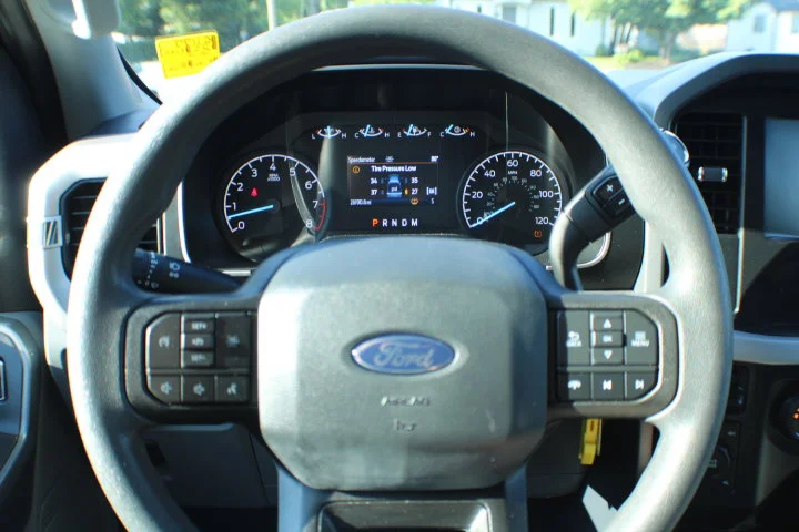 Used 2023  Ford XLT image 7