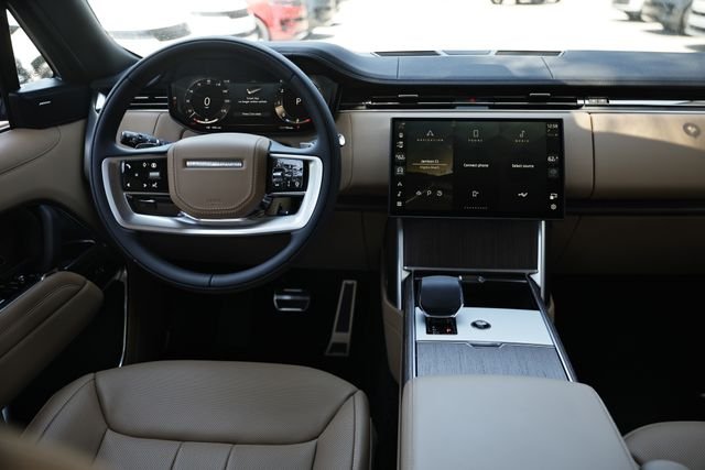 New 2026 Fuji White Land Rover SE 7 Seats image 39
