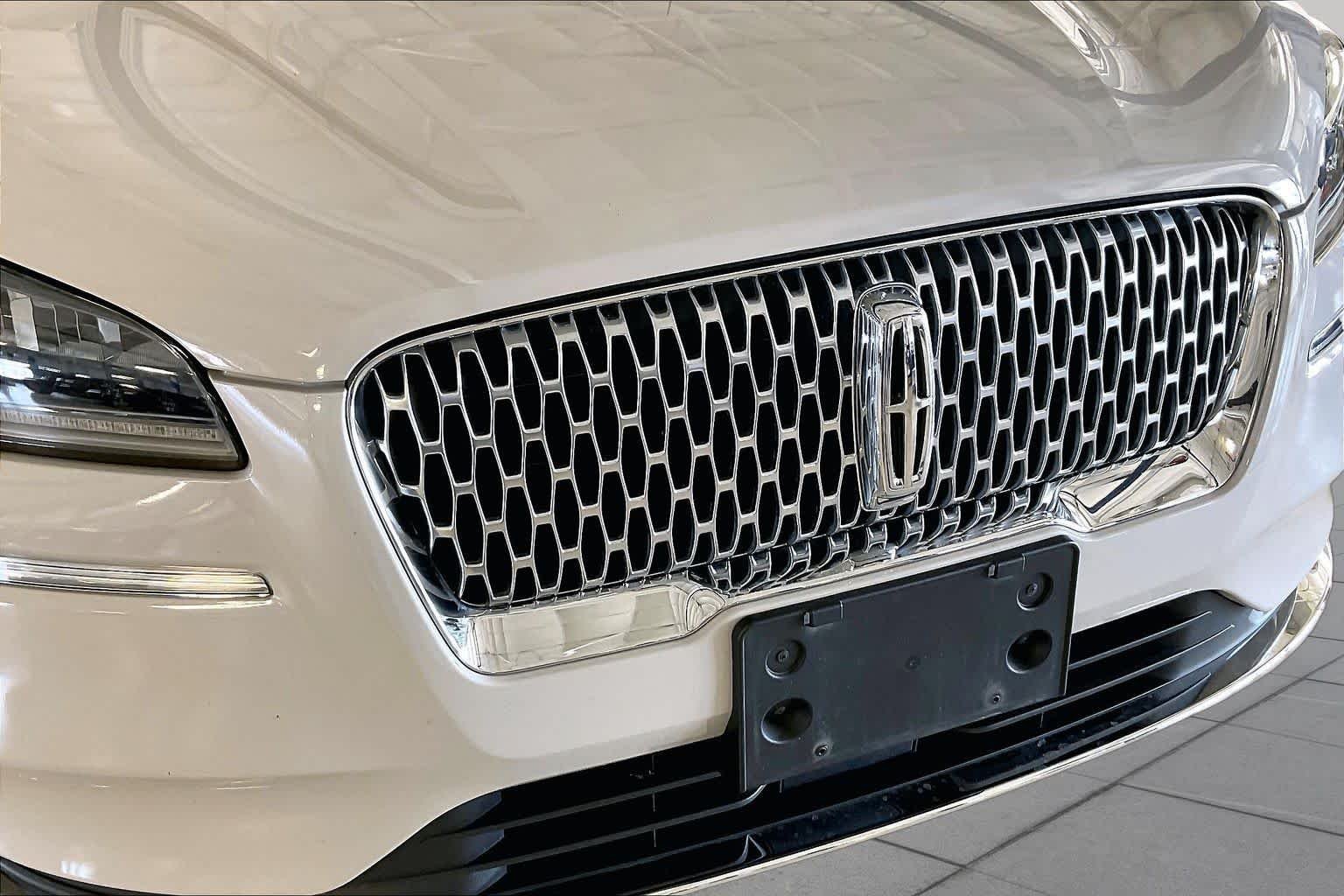 Used 2022 Ceramic Pearl Metallic Tri-Coat Lincoln Standard image 29