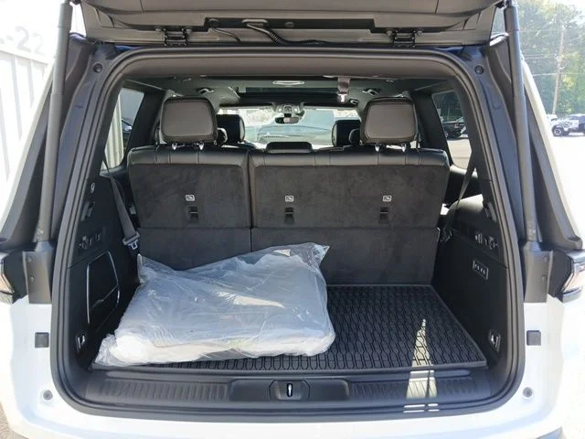 New 2026 Bright White Clear-Coat Exterior Paint Jeep Upland image 11