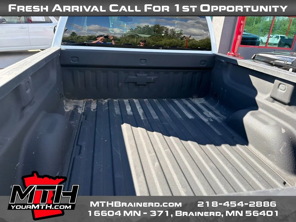 Used 2019 White Chevrolet LT image 6
