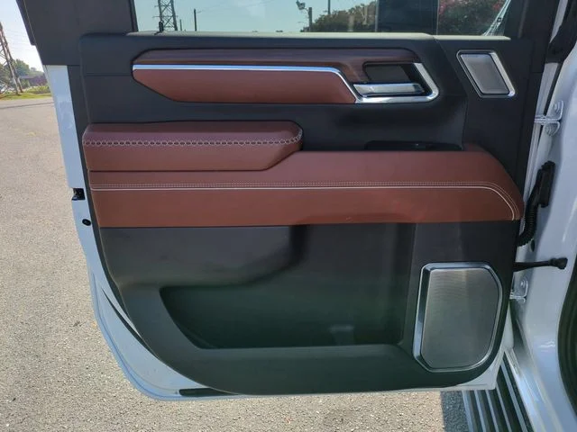 Used 2024 White GMC Denali Ultimate image 29
