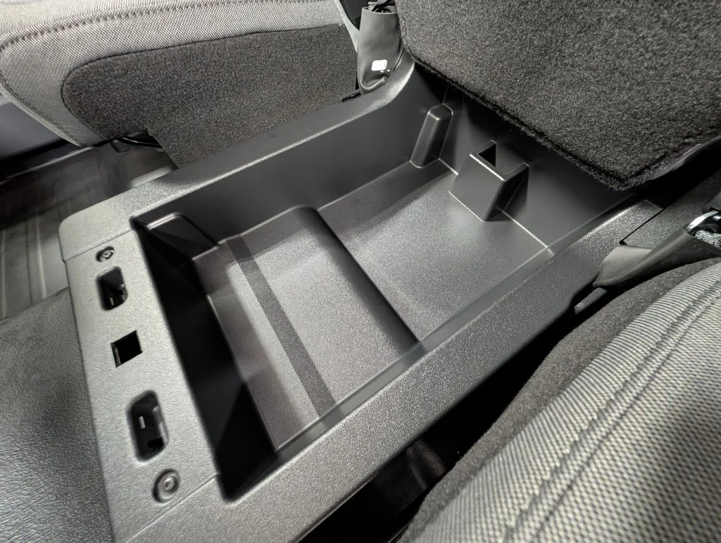 New 2026 Carbonized Gray Metallic Ford XL image 15