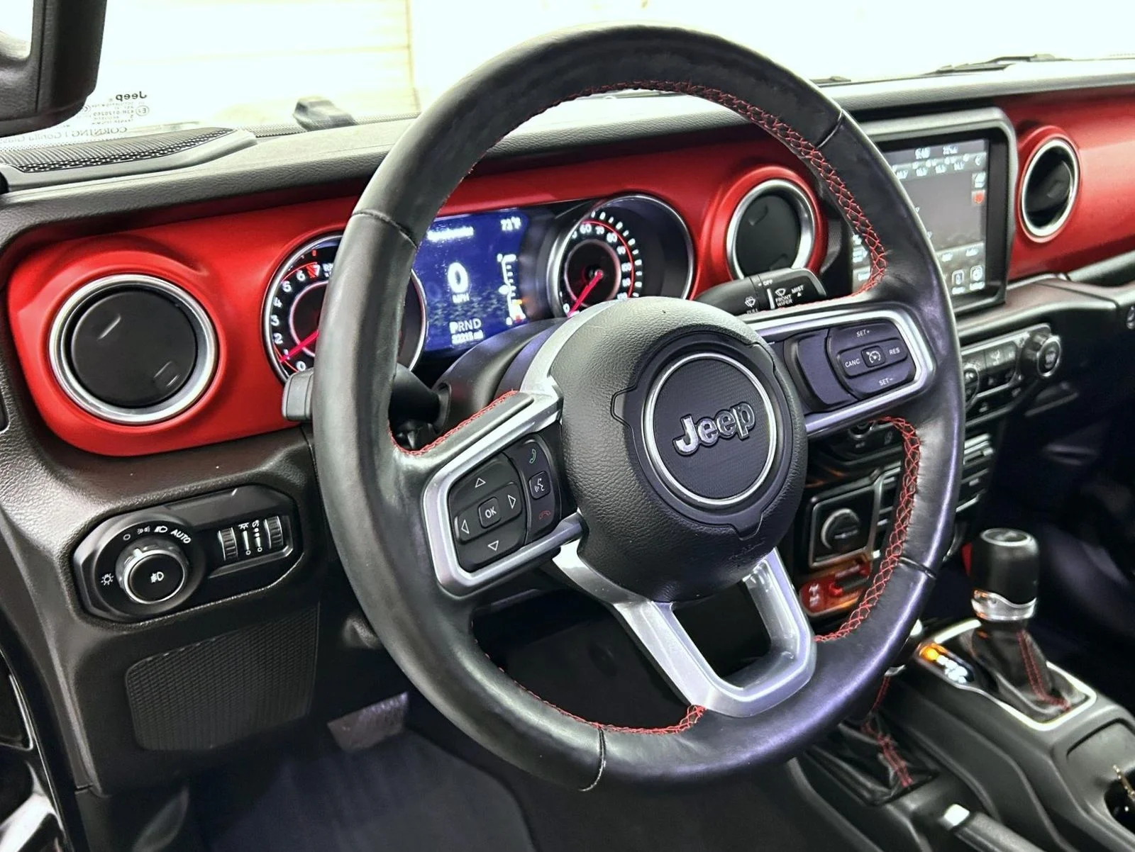 Used 2022 Black Jeep Unlimited Rubicon image 11