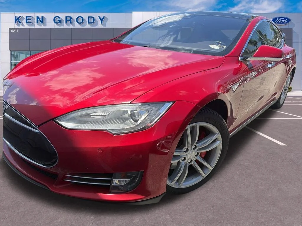 Used 2014 Red Tesla Base image 7