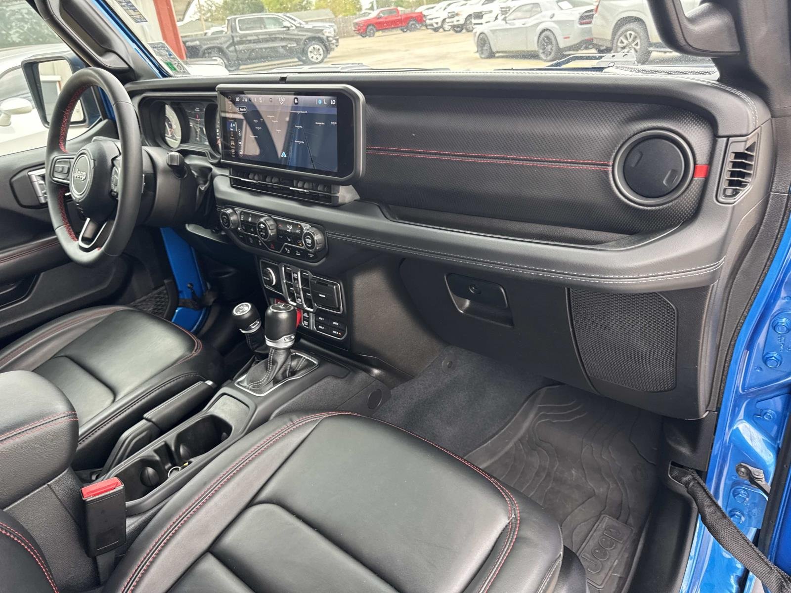 Used 2024 Hydro Blue Pearlcoat Jeep Rubicon X image 12