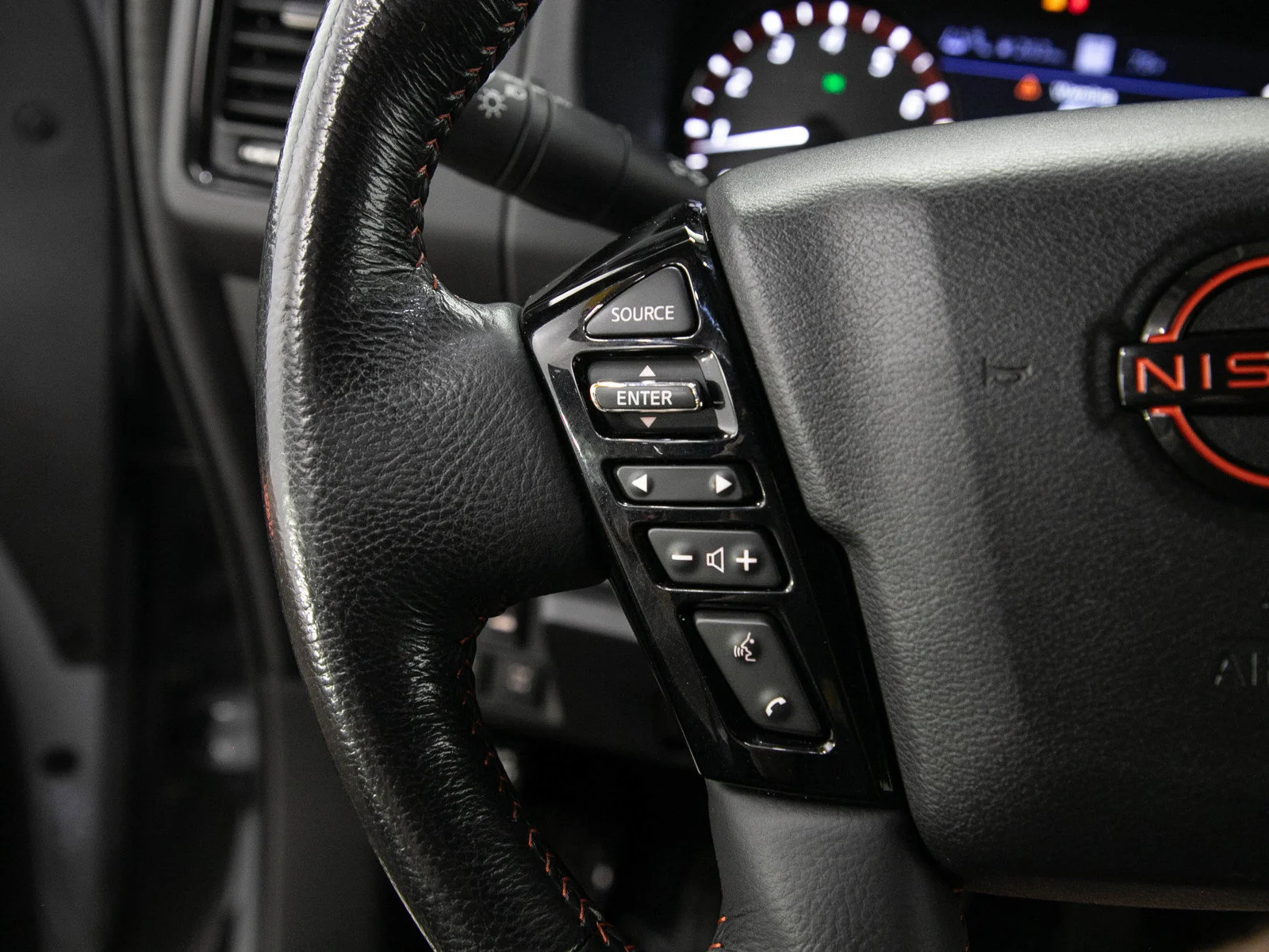 Used 2022 Boulder Gray Pearl Nissan PRO-4X image 26
