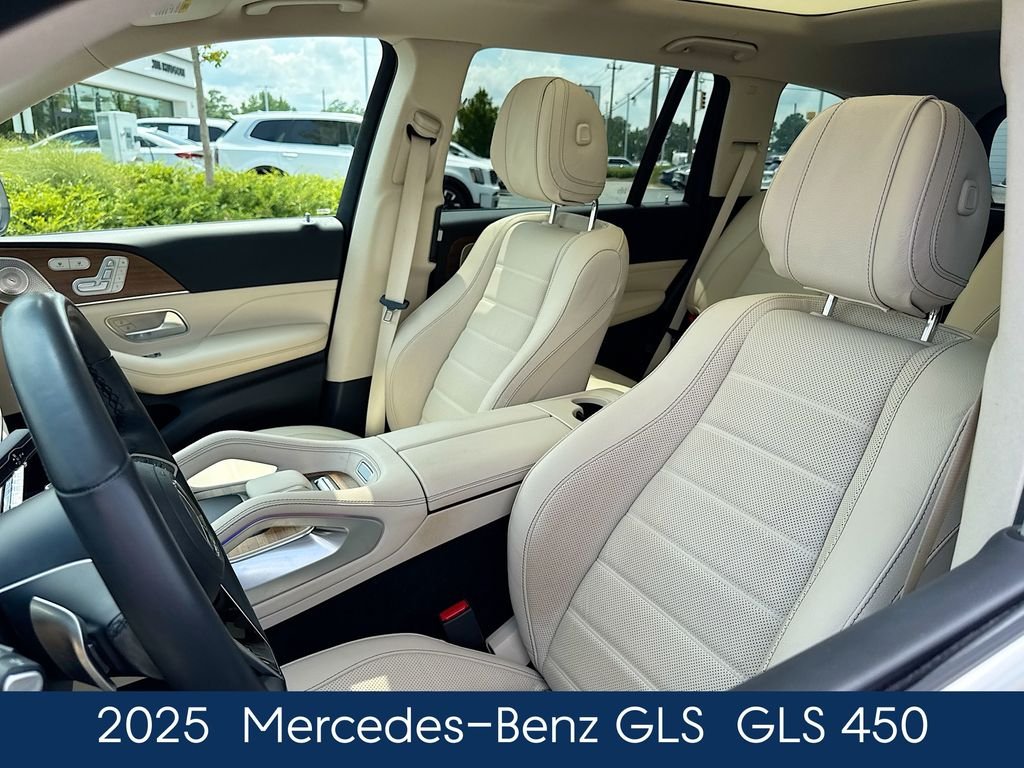 Used 2025  Mercedes-Benz GLS 450 image 8