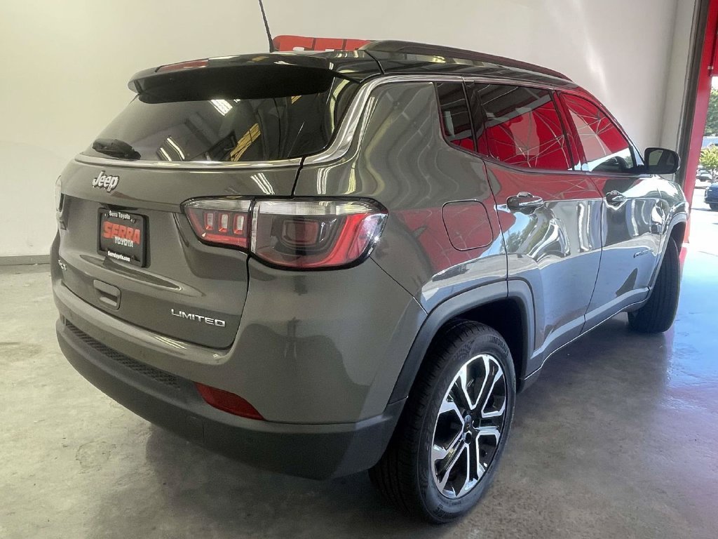 Used 2024 Gray Jeep Limited image 3