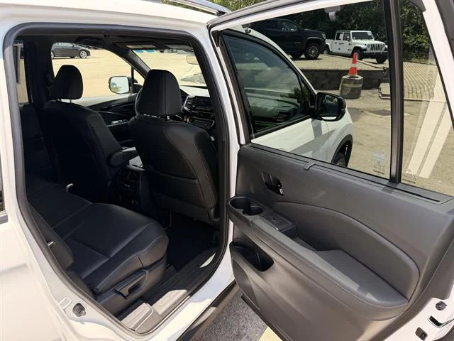 Certified Used 2023 WHITE Honda Elite image 14