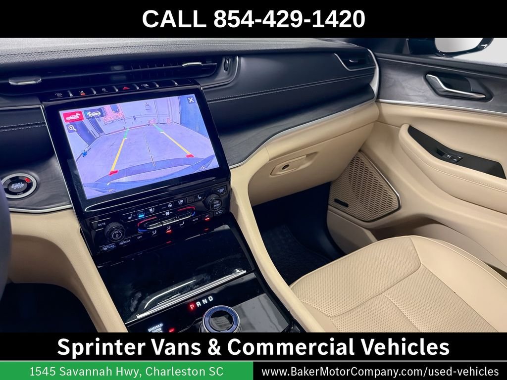 Used 2025 Gray Metallic Jeep Limited image 25