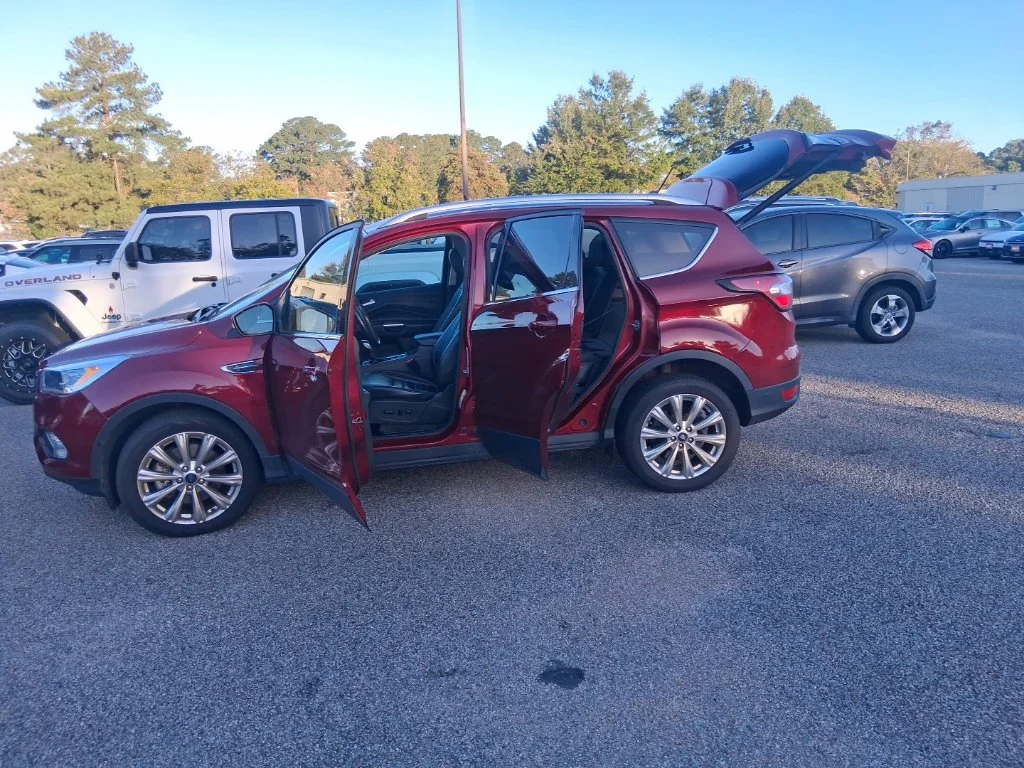 Used 2018 Red Ford Titanium image 18