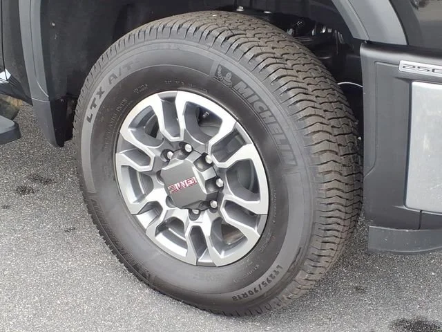 2025 GMC Sierra 2500HD SLT - Photo 23