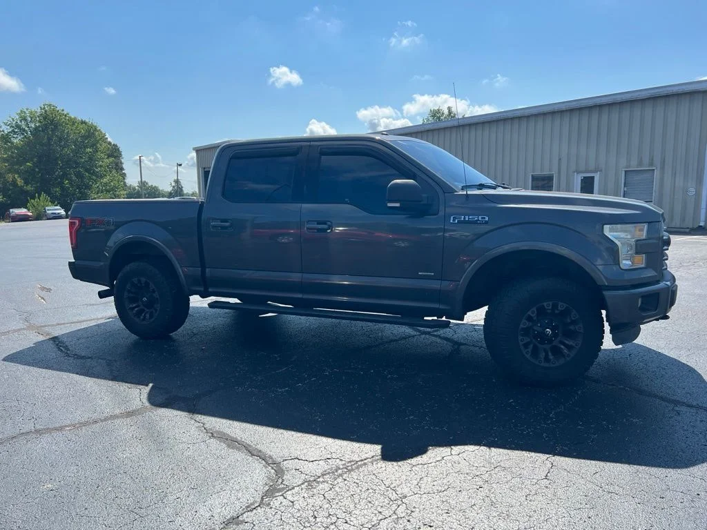 Used 2015 Magnetic Metallic Ford XLT image 2