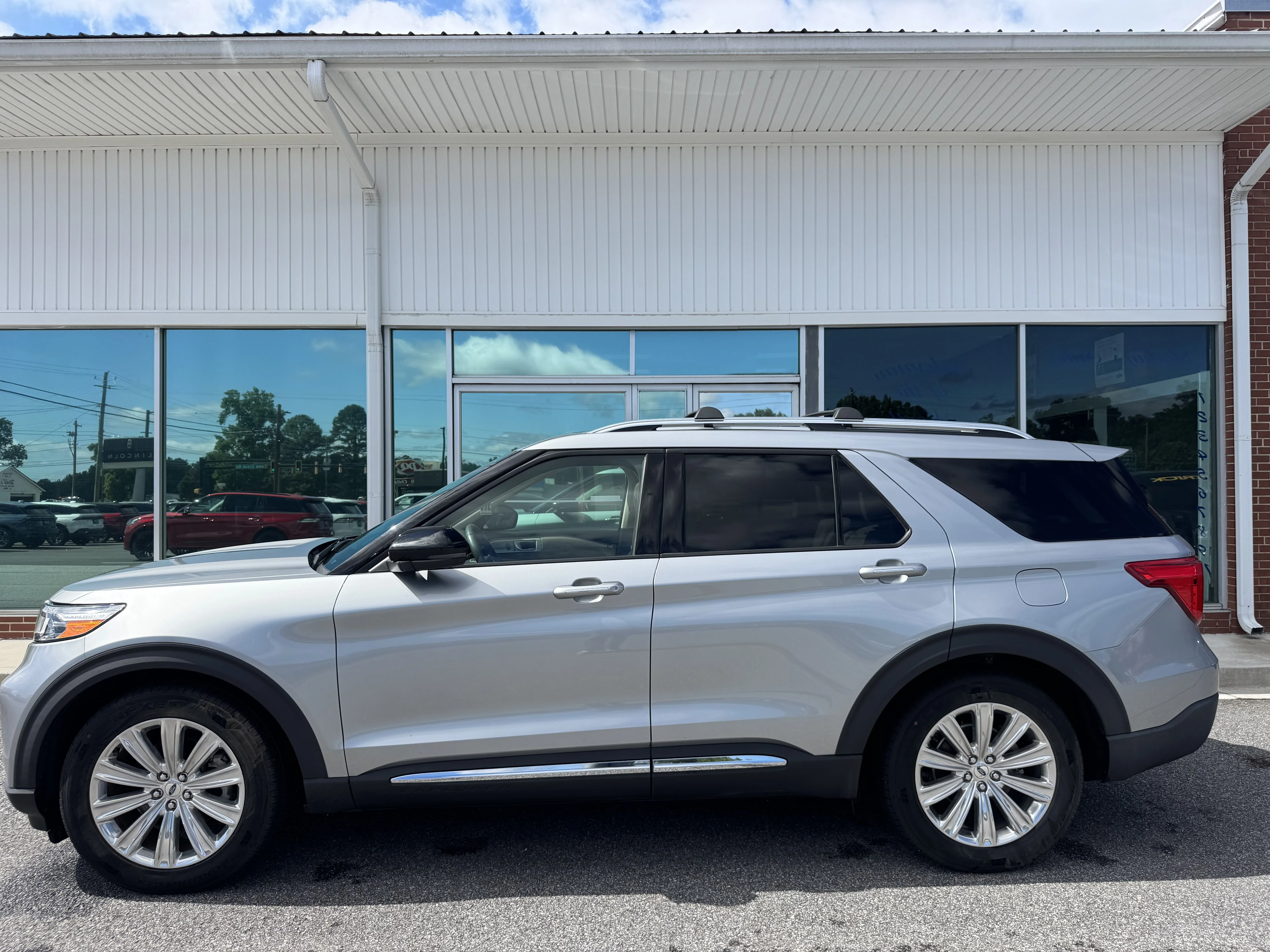 Used 2020 Iconic Silver Metallic Ford Limited image 1
