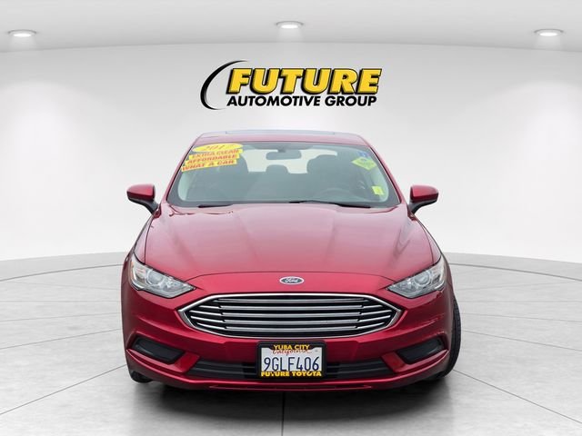 Used 2017 Red Ford SE image 2