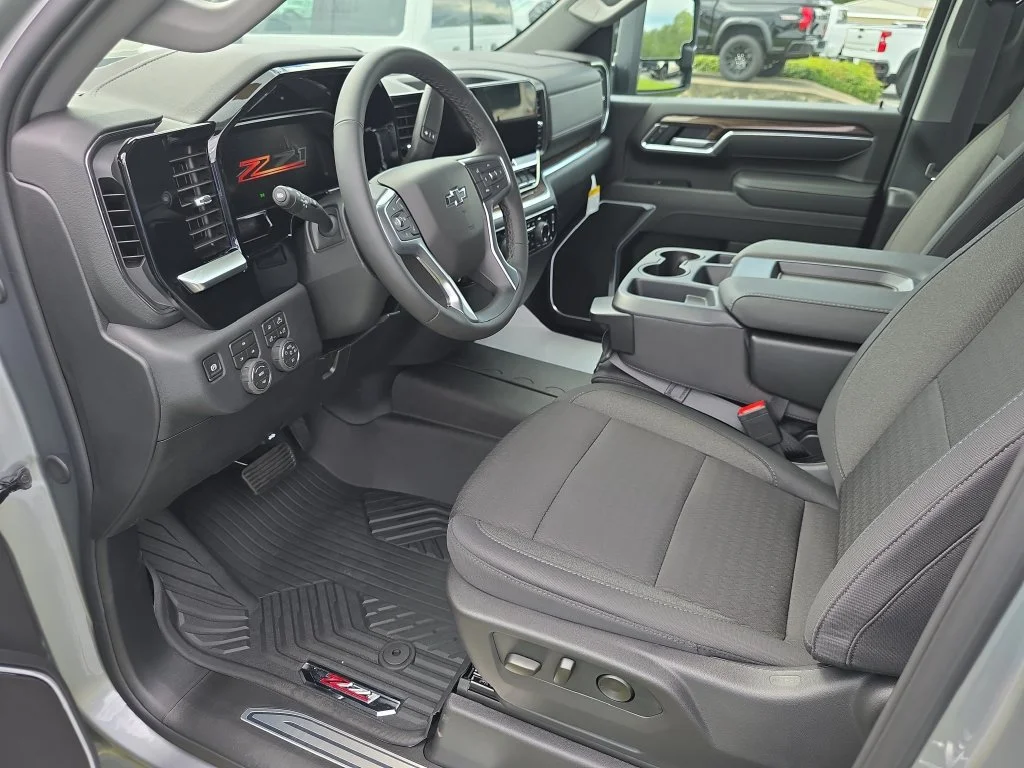 New 2026 Sterling Gray Metallic Chevrolet LT image 11