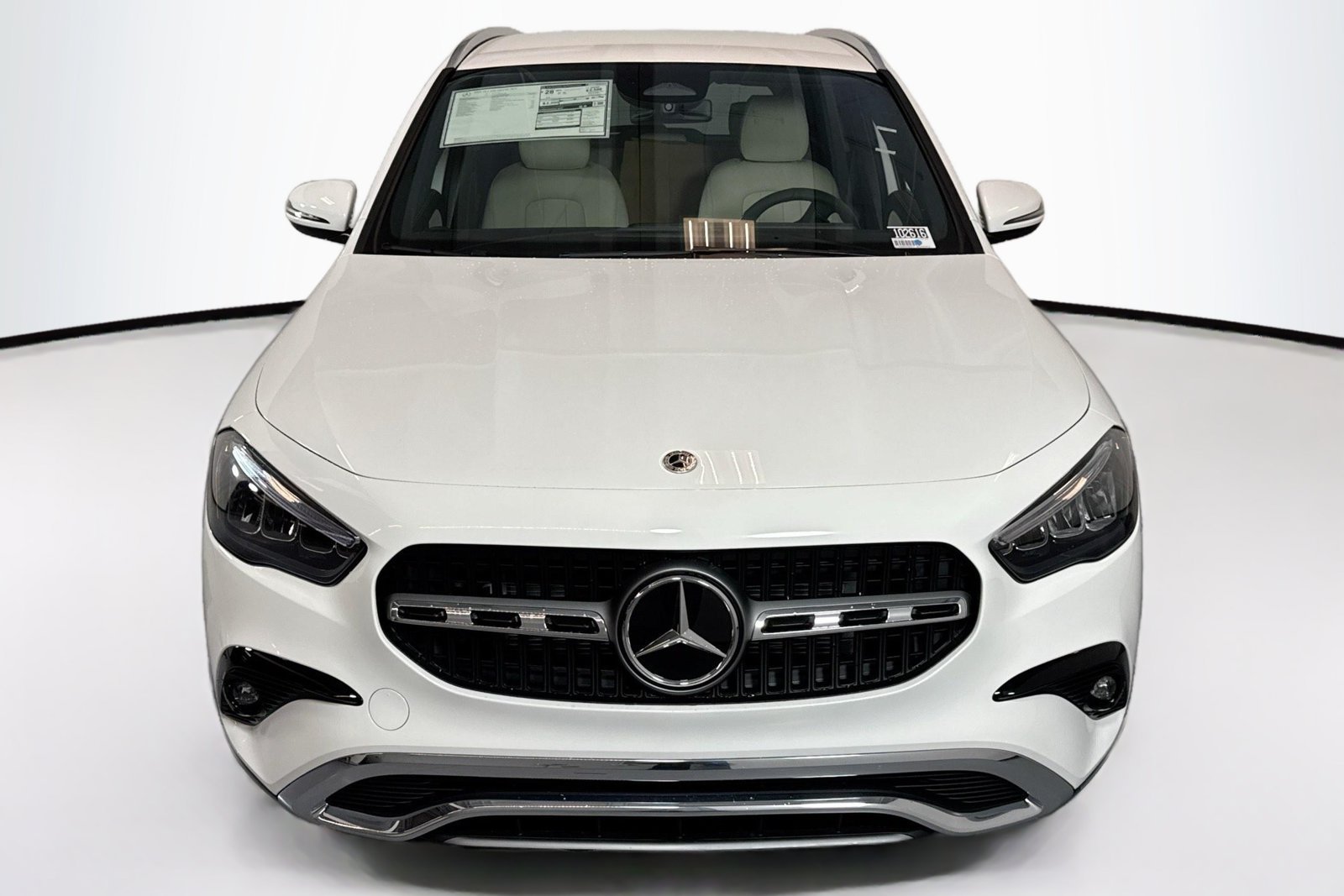 New 2026 Polar White Mercedes-Benz GLA 250 image 2