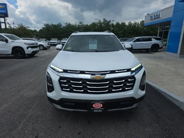 Used 2025 White Chevrolet LT image 8