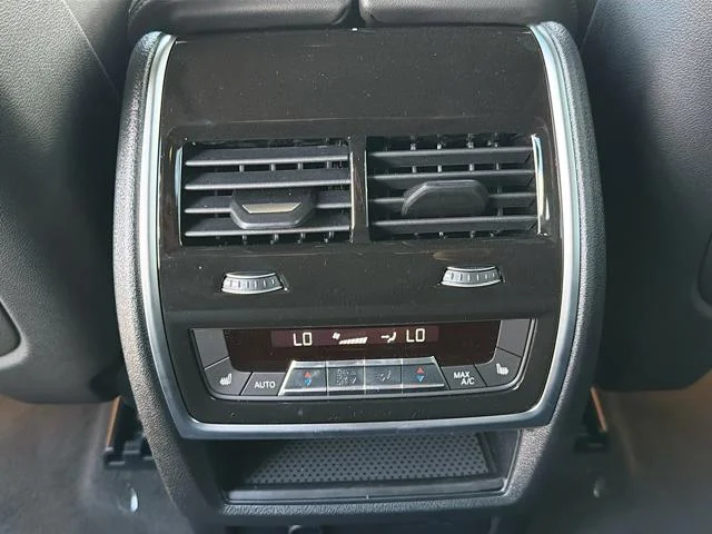 New 2026 Black Sapphire Metallic BMW xDrive40i image 19