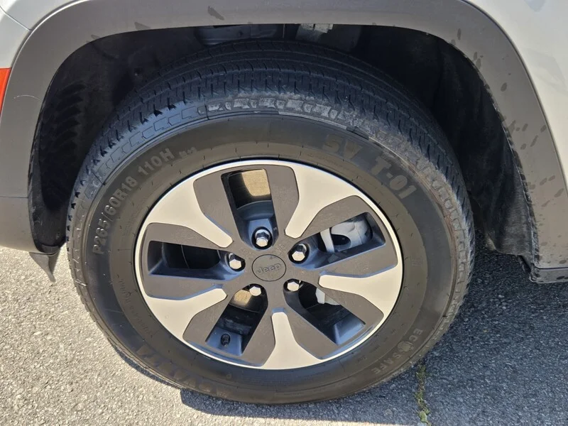 Used 2024 Silver JEEP 4XE image 20