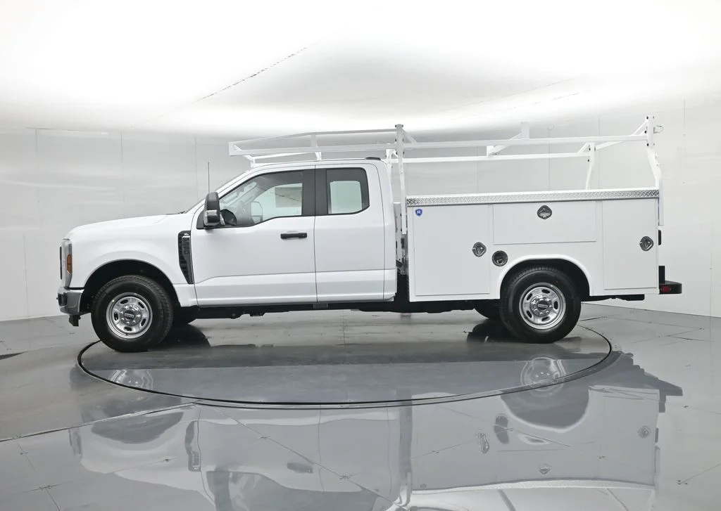 New 2026 Oxford White Ford XL image 65