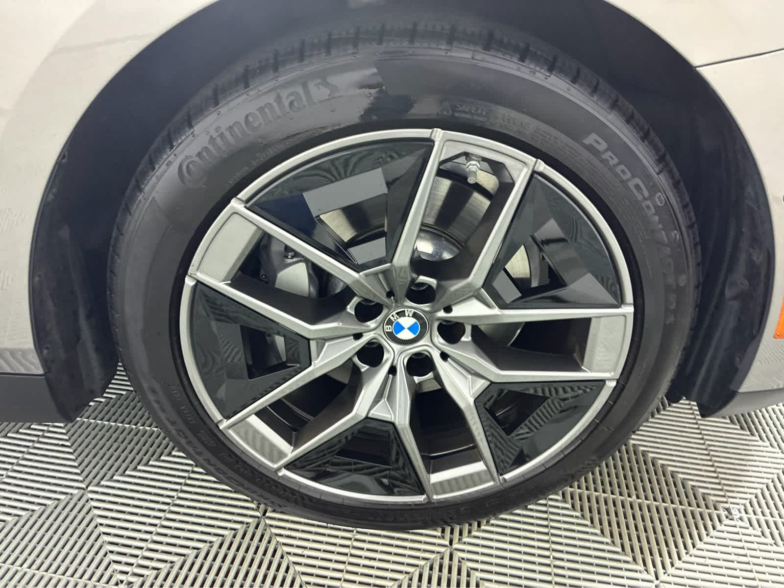 Used 2026 Oxide Grey Metallic BMW 530i xDrive image 10