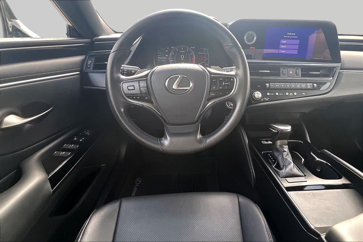 Used 2025 Eminent White Pearl Lexus  image 6